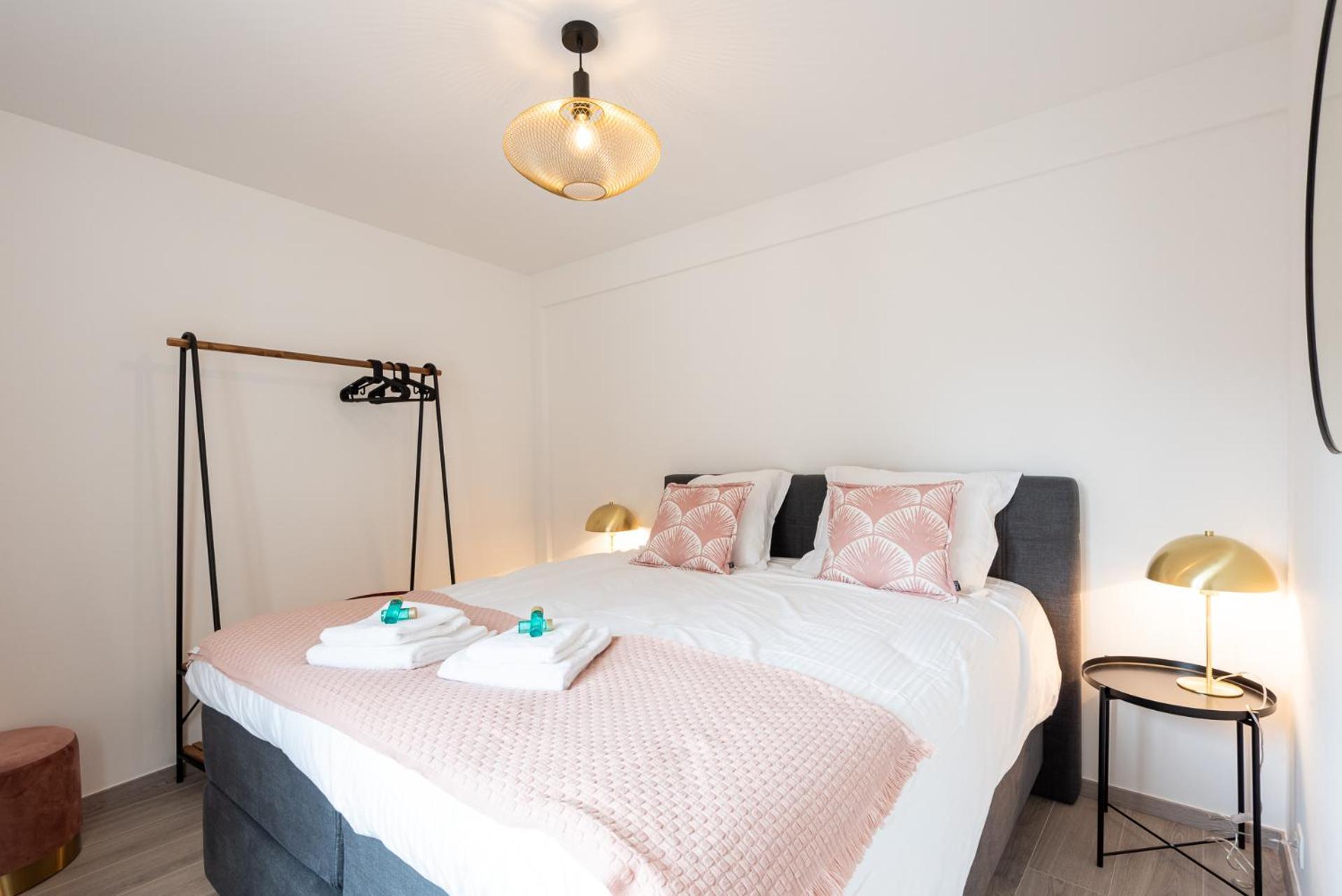 Spacious Penthouse For 8 People In The City Centre Ostend Exterior photo
